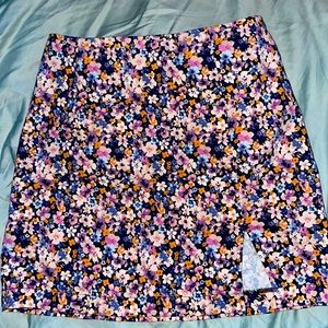 Wild fable mini flower skirt